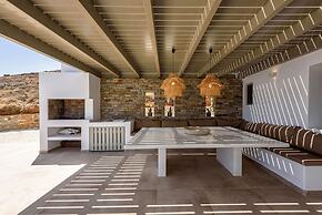 Rising Moon Villa Near Naousa and the Beach