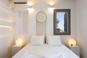 Rising Moon Villa Near Naousa and the Beach