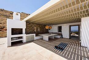 Rising Moon Villa Near Naousa and the Beach