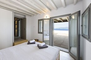 Rising Moon Villa Near Naousa and the Beach