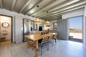 Rising Moon Villa Near Naousa and the Beach