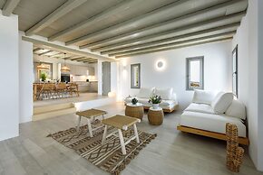 Rising Moon Villa Near Naousa and the Beach