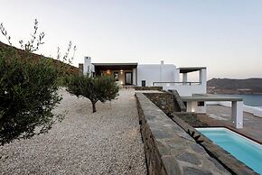 Rising Moon Villa Near Naousa and the Beach