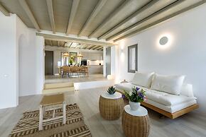 Rising Moon Villa Near Naousa and the Beach