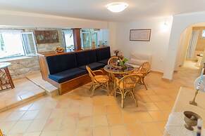 Peris Independent Stone Apartment for 3