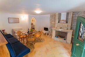 Peris Independent Stone Apartment for 3