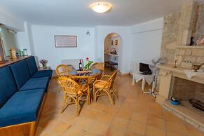 Peris Independent Stone Apartment for 3