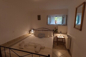 Peris Independent Stone Apartment for 3