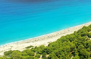 Peris Independent Stone Apartment for 3