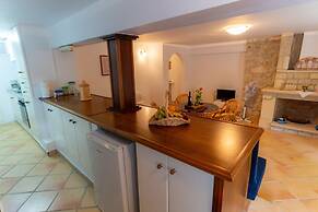 Peris Independent Stone Apartment for 3