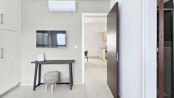 Phaedrus Living Ledras Residences 203