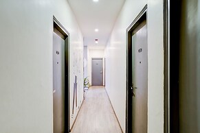 Cozy Stays Near Halasuru Metro Station