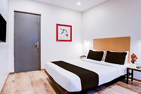 Cozy Stays Near Halasuru Metro Station