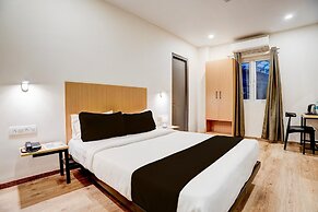 Cozy Stays Near Halasuru Metro Station