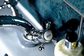 82A Dalston Lane Terrace