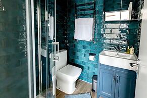 82A Dalston Lane Terrace