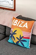 82A Dalston Lane Terrace