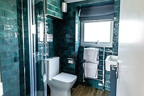 82A Dalston Lane Terrace