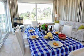 Villa Vanissia With Garden And Sea View