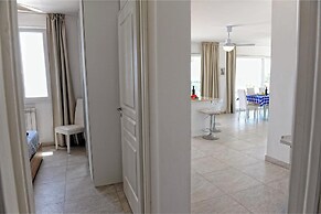 Villa Vanissia With Garden And Sea View