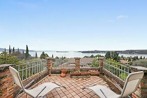 Teseo House - Lake View