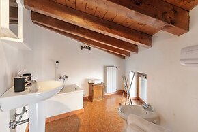 Teseo House - Lake View