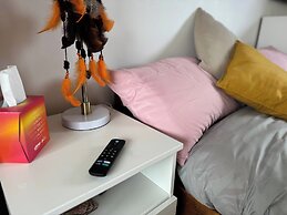 Charming Reading Garden House Pet Friendly