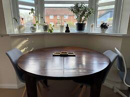 Charming Reading Garden House Pet Friendly