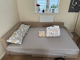 Charming Reading Garden House Pet Friendly
