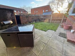 Charming Reading Garden House Pet Friendly