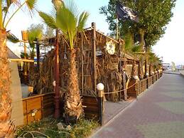 Pirates Resort Mamaia