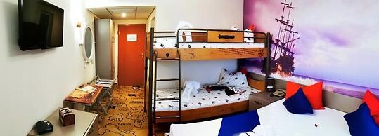 Pirates Resort Mamaia