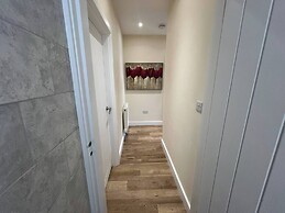 Stunning South Croydon Apartment - Relax in Style