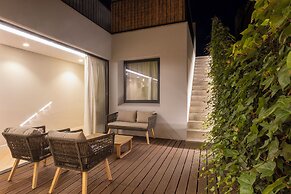 Pool Paradise Apartment C