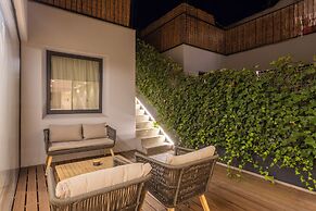 Pool Paradise Apartment C