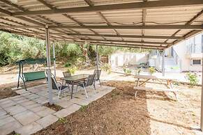 Kyparissia Coastal Getaway With Seaviews