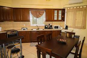 Kyparissia Coastal Getaway With Seaviews