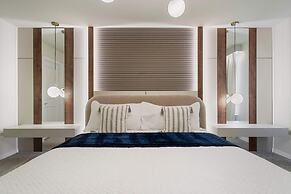 1149 Spacious Family 5-bedroom Townhome