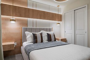 1149 Spacious Family 5-bedroom Townhome