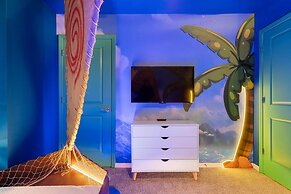 1149 Spacious Family 5-bedroom Townhome