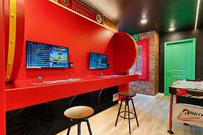 1149 Spacious Family 5-bedroom Townhome