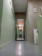 THE 1975 HOTEL EMPIRE