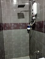 THE 1975 HOTEL EMPIRE