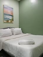 THE 1975 HOTEL EMPIRE