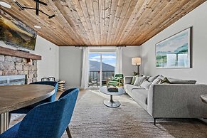 Luxe Condo - Mountain Views - Pool Hot Tub Sauna