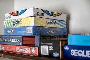 Luxe Condo - Mountain Views - Pool Hot Tub Sauna