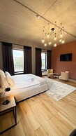 Avenue Hotel