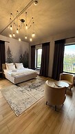 Avenue Hotel