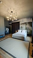 Avenue Hotel