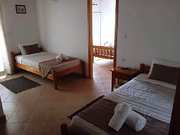 Likourgos beach apartments
